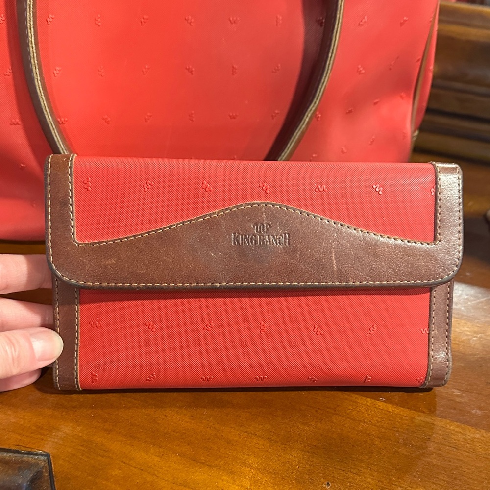 King Ranch Red Women's Tote Bag and Wallet Set - Picture 4 of 7